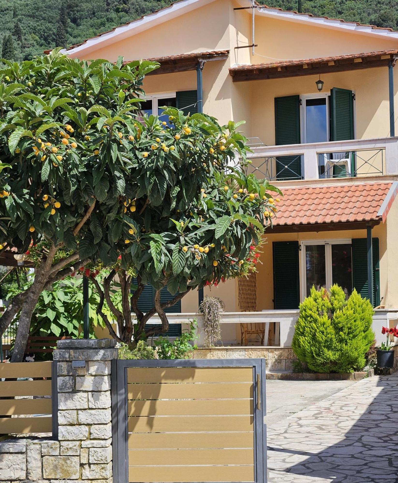 Lora Studios Ypsos Exterior foto